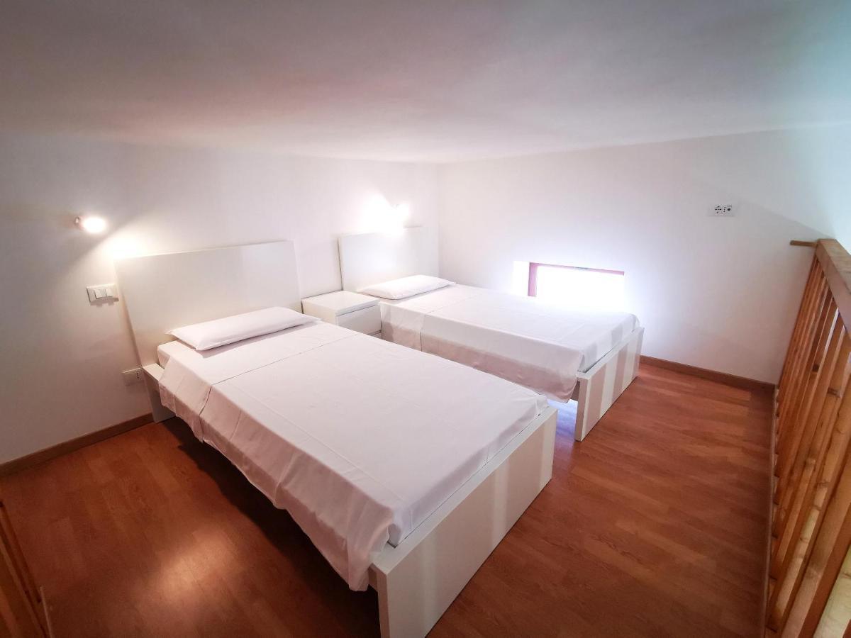 Guru House B&B Apartments Мілаццо Екстер'єр фото
